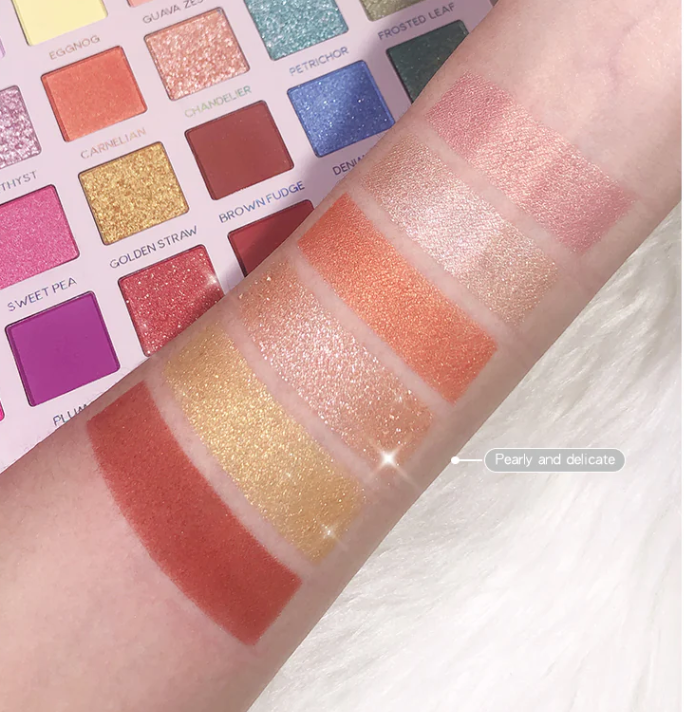 Feather Kingdom Eyeshadow Palette
